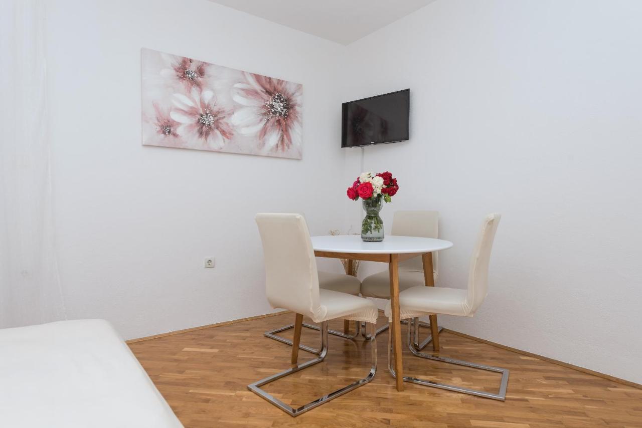 Skiljini Dvori - Apartman Makarska Exterior foto
