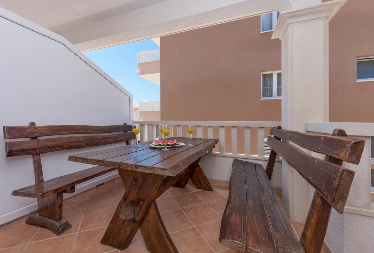 Skiljini Dvori - Apartman Makarska Exterior foto