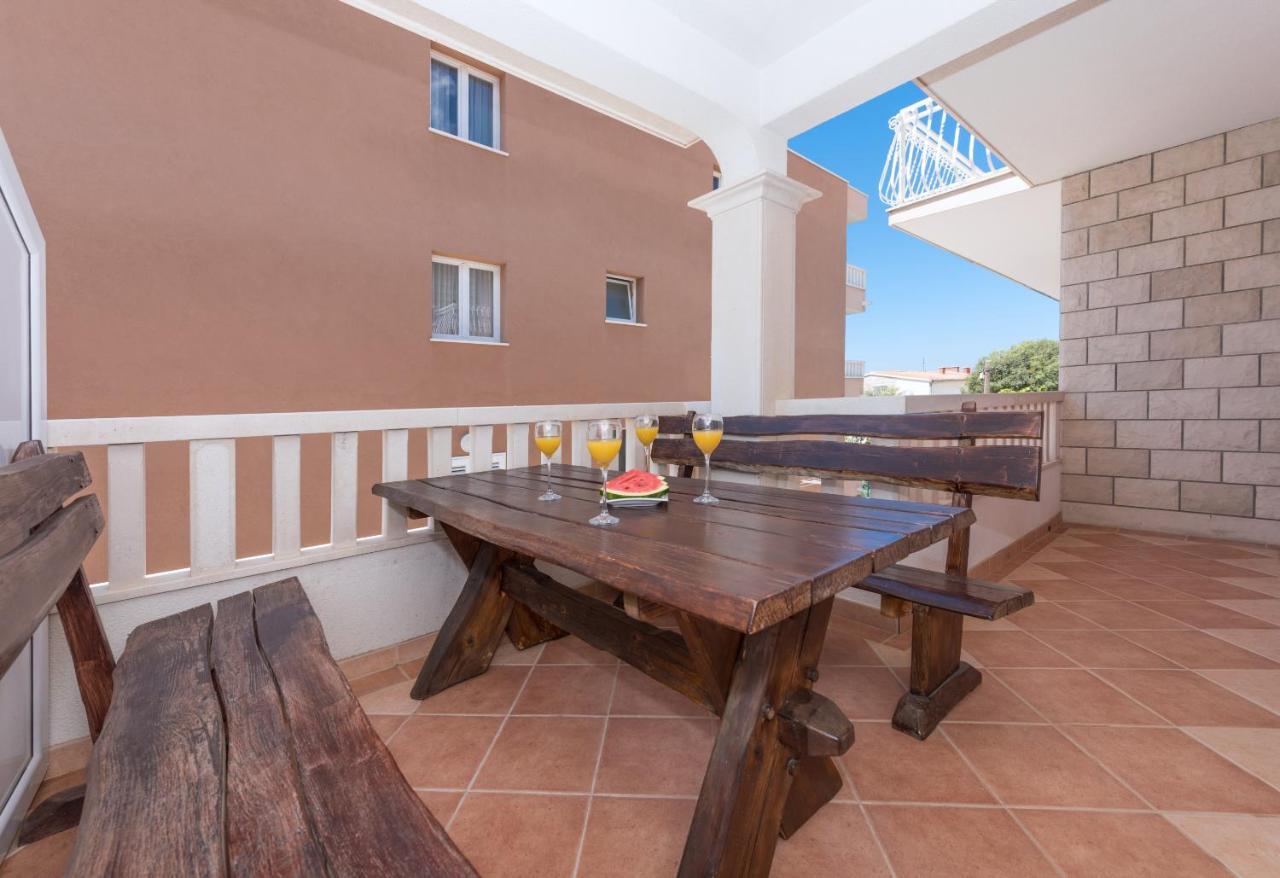 Skiljini Dvori - Apartman Makarska Exterior foto